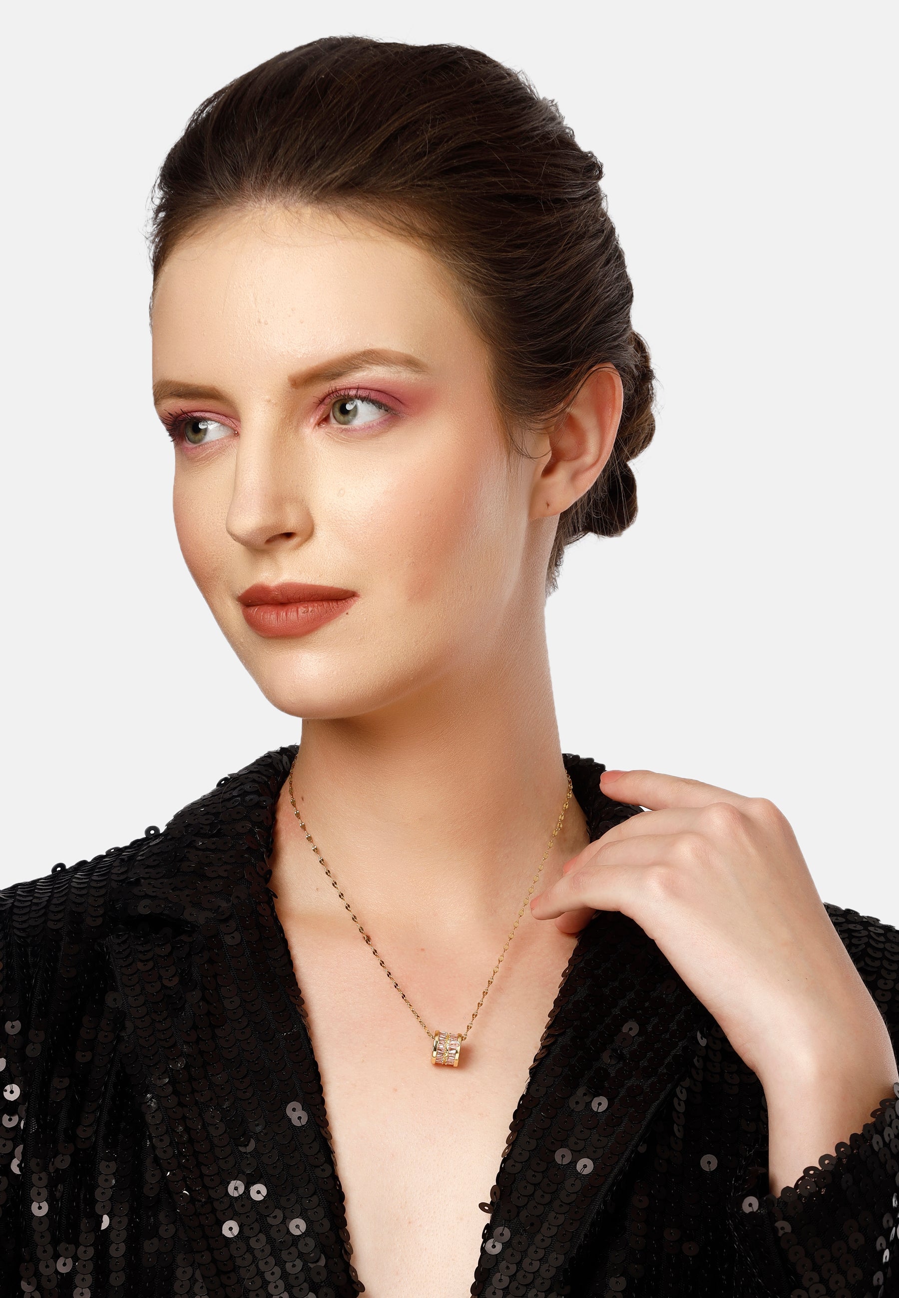 Elegant Cylinder Inlaid Chain Necklace
