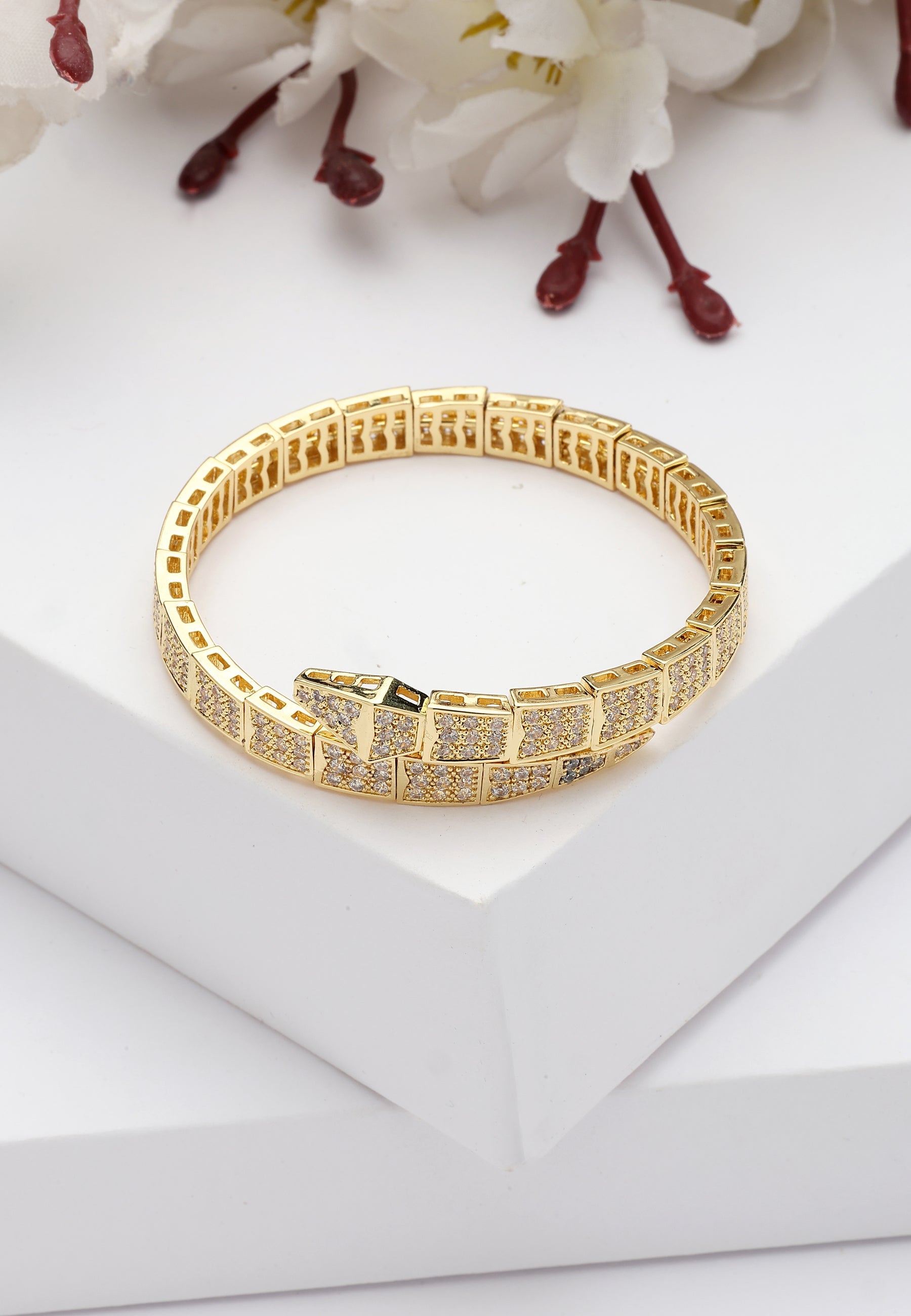 Diva Gleaming Snake Shaped Bracelet