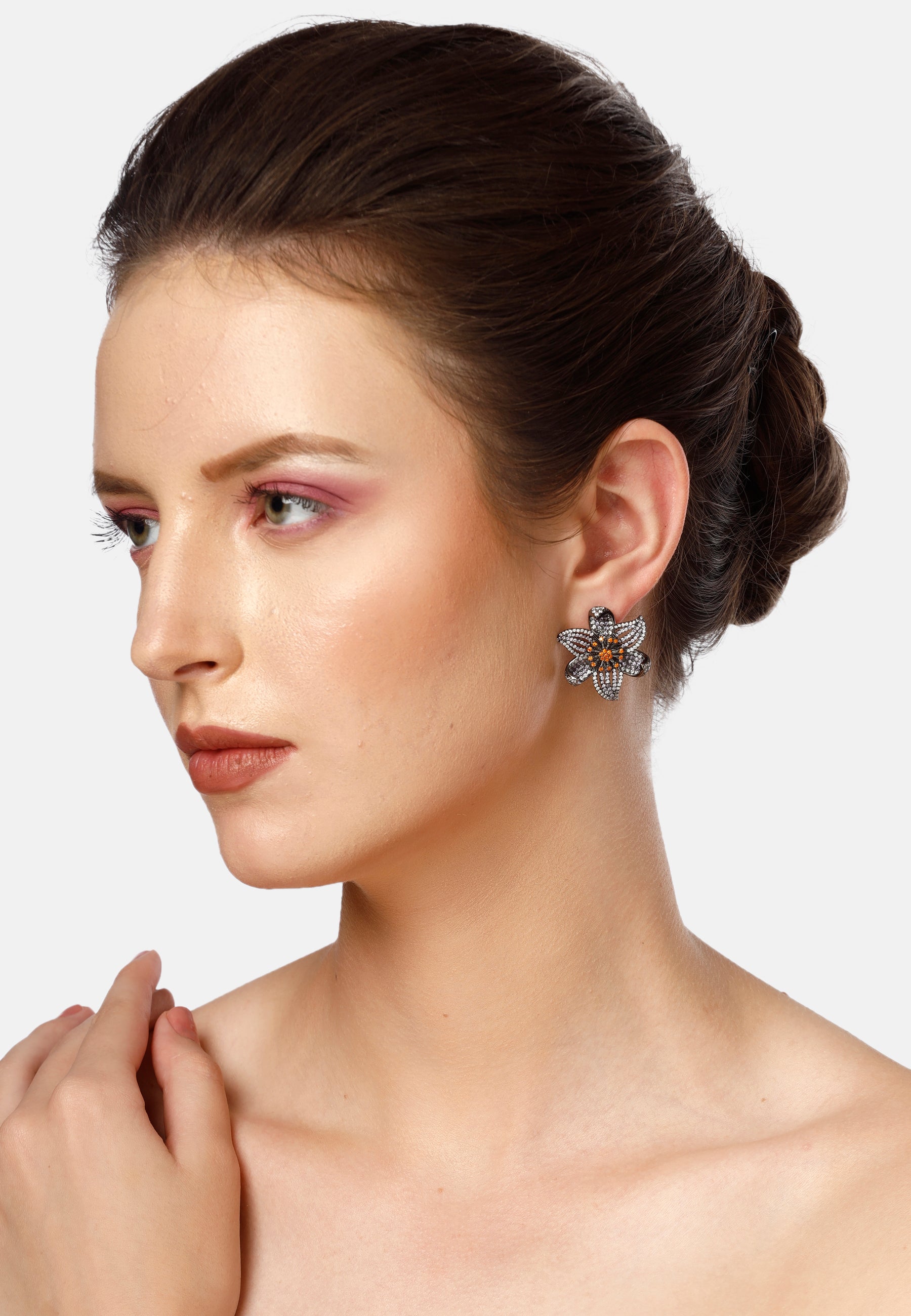 Diva Floral Stud Earrings