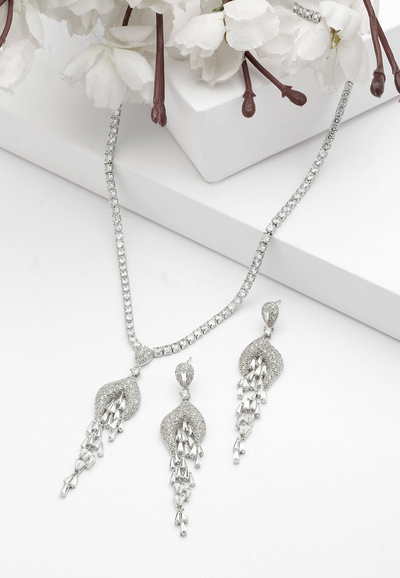 Diva Elegant Chandelier Necklace with Earrings Set
