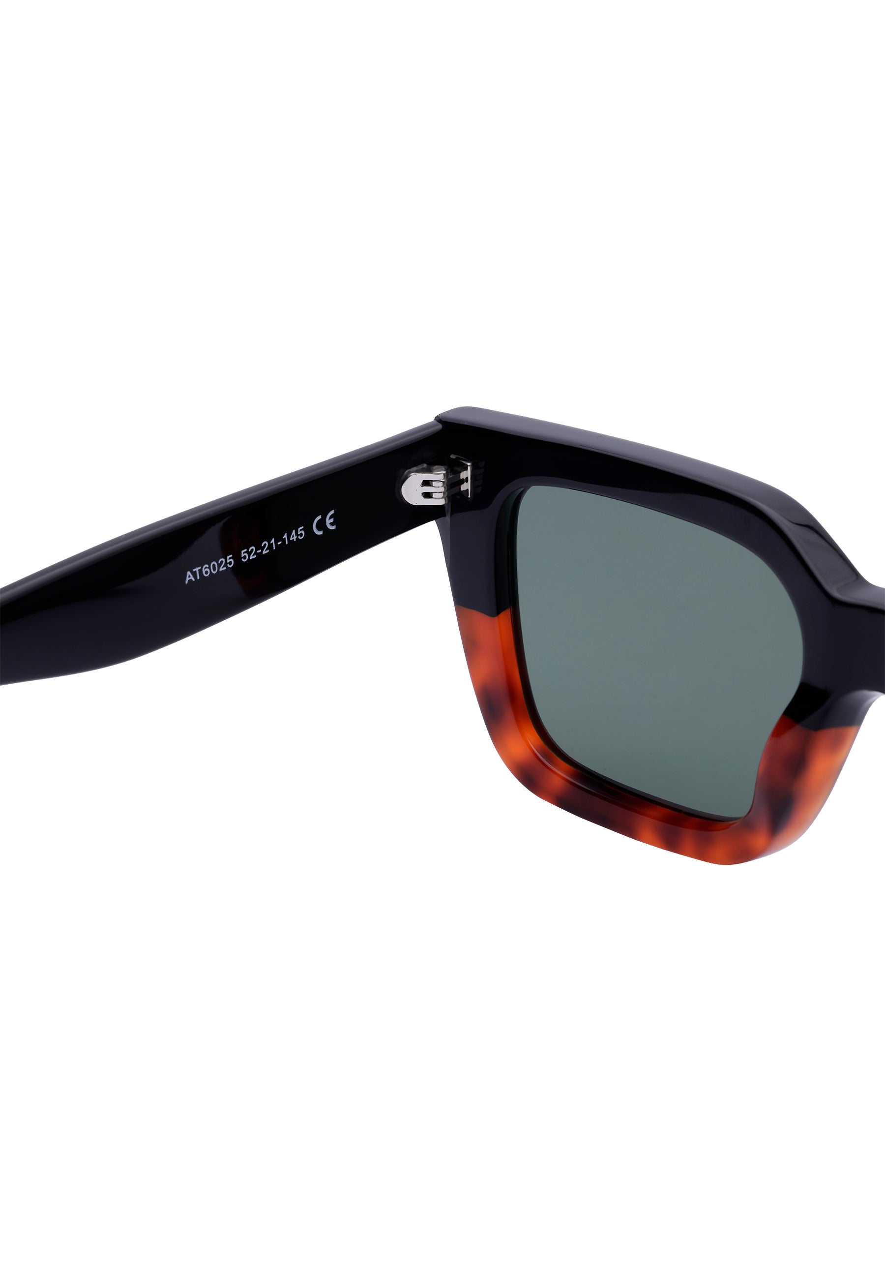 Two-Tone Geometric Edge Sunglasses