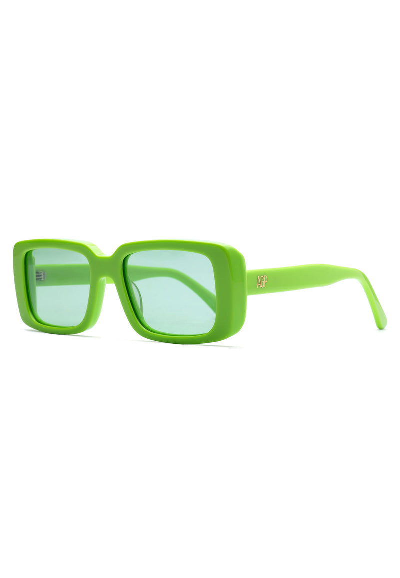 Retro-Inspired Bold Rectangle Sunglasses
